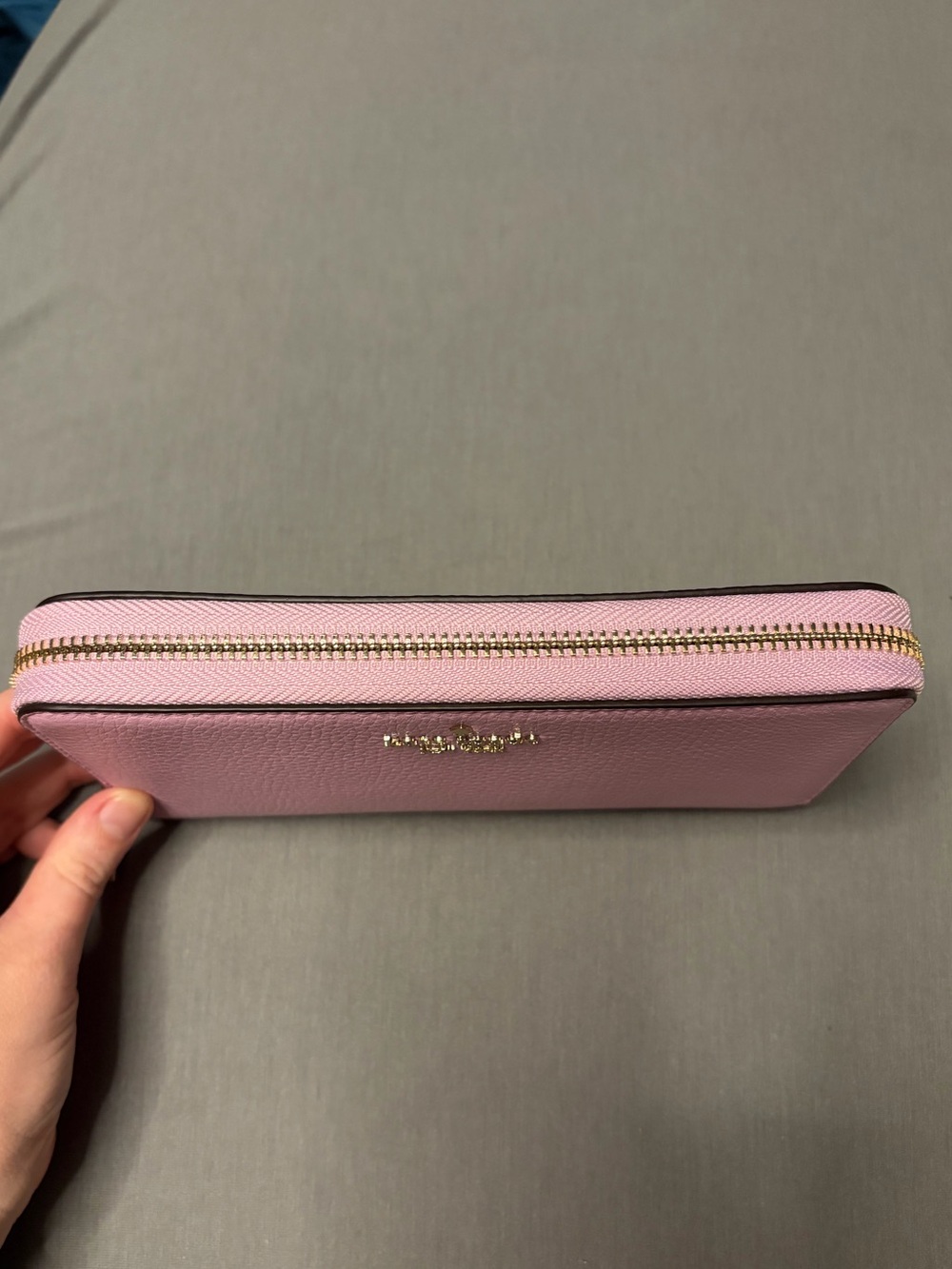 NWT Kate Spade Large Continental Wallet in Quartz Pin with Gold Hardware - Picture 3 of 10